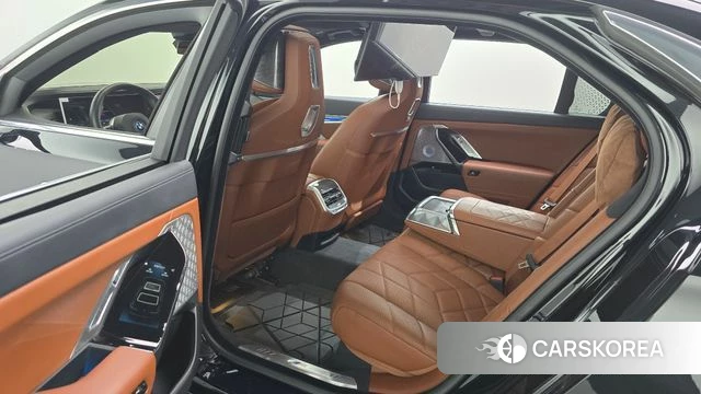BMW i7 (G70) 2025 Серый из Кореи, фото 3