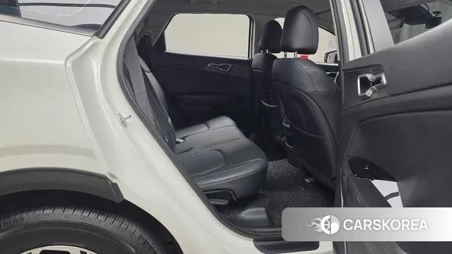 Kia Sportage 5th Generation 2023 Белый из Кореи, фото 3