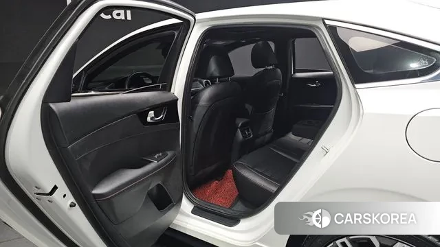 Kia The New K3 2nd generation 2021 Белый из Кореи, фото 3