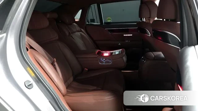 Genesis G90 (RS4) 2023 Серебристо-серый из Кореи, фото 3