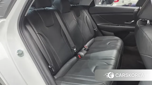 Hyundai Avante Hybrid (CN7) 2022 Белый из Кореи, фото 3