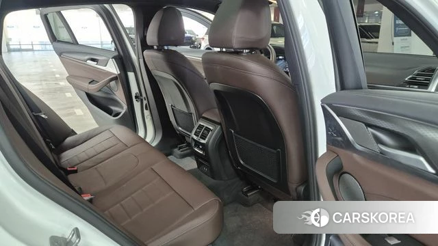 BMW X4 (G02) 2025 Белый из Кореи, фото 3