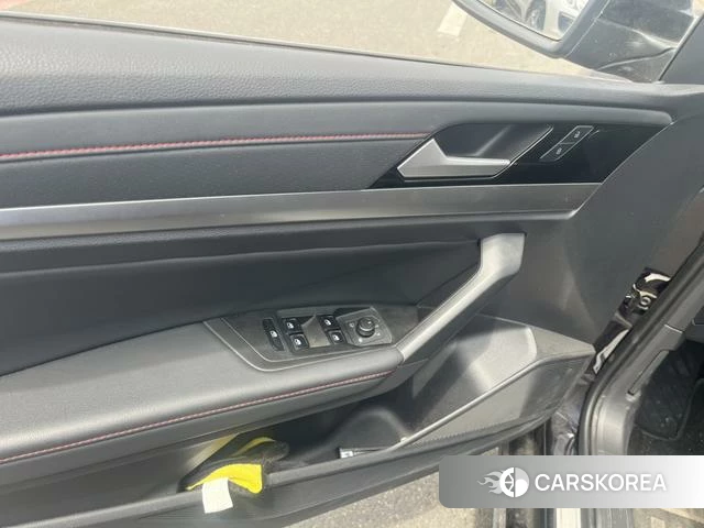 Volkswagen Lavida 2023 Черный из Китая, фото 3