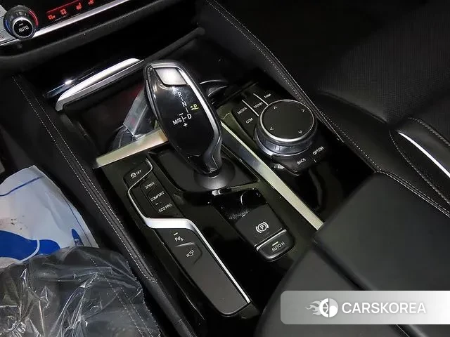 BMW 5 Series (G30) 2020 Черный из Кореи, фото 3