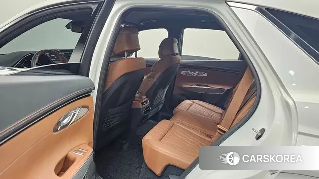 Genesis GV70 2023 Белый из Кореи, фото 3