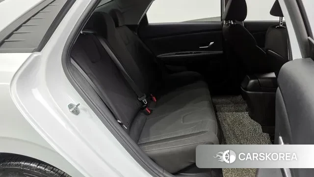 Hyundai Avante Hybrid (CN7) 2021 Белый из Кореи, фото 3