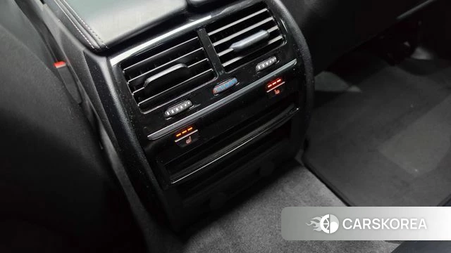 BMW 5 Series (G30) 2019 Белый из Кореи, фото 3