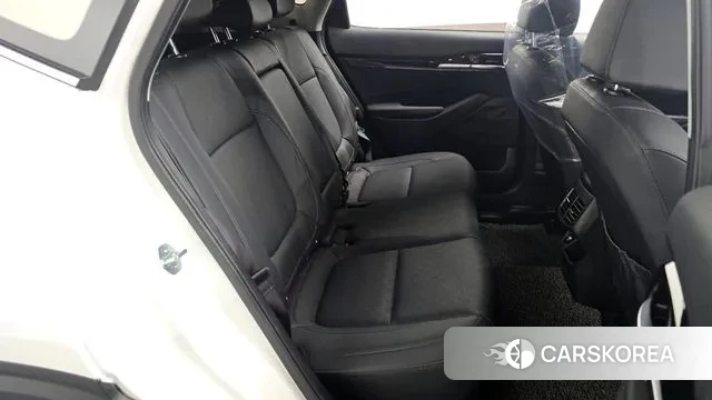 Kia Seltos 2022 Белый из Кореи, фото 3