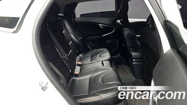 Volvo V40 Cross-Country 2019 Белый из Кореи, фото 3