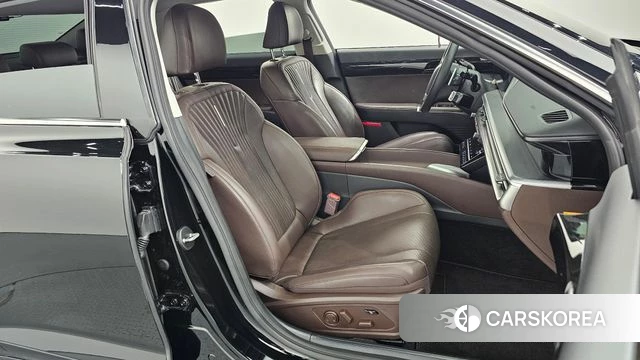 Hyundai Grandeur Hybrid (GN7) 2023 Черный из Кореи, фото 3