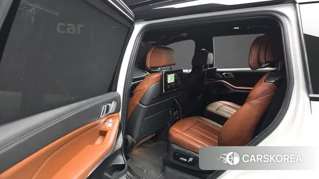 BMW X7 (G07) 2021 Белый двухцветный из Кореи, фото 3