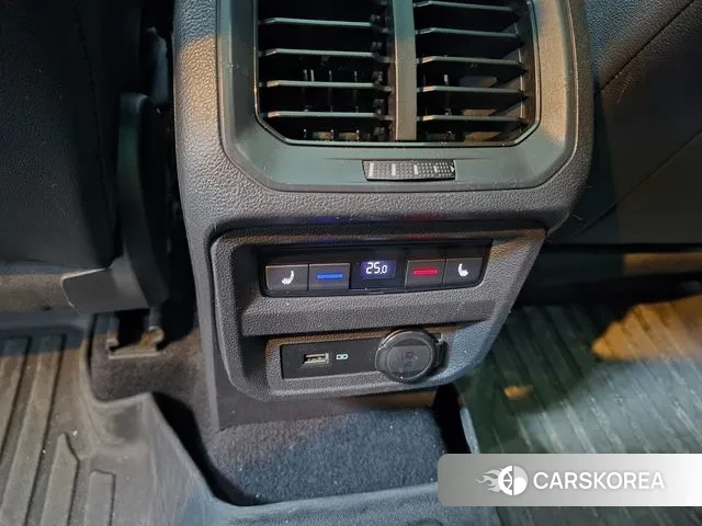 Volkswagen Tiguan Allspace 2020 Серебряный из Кореи, фото 3