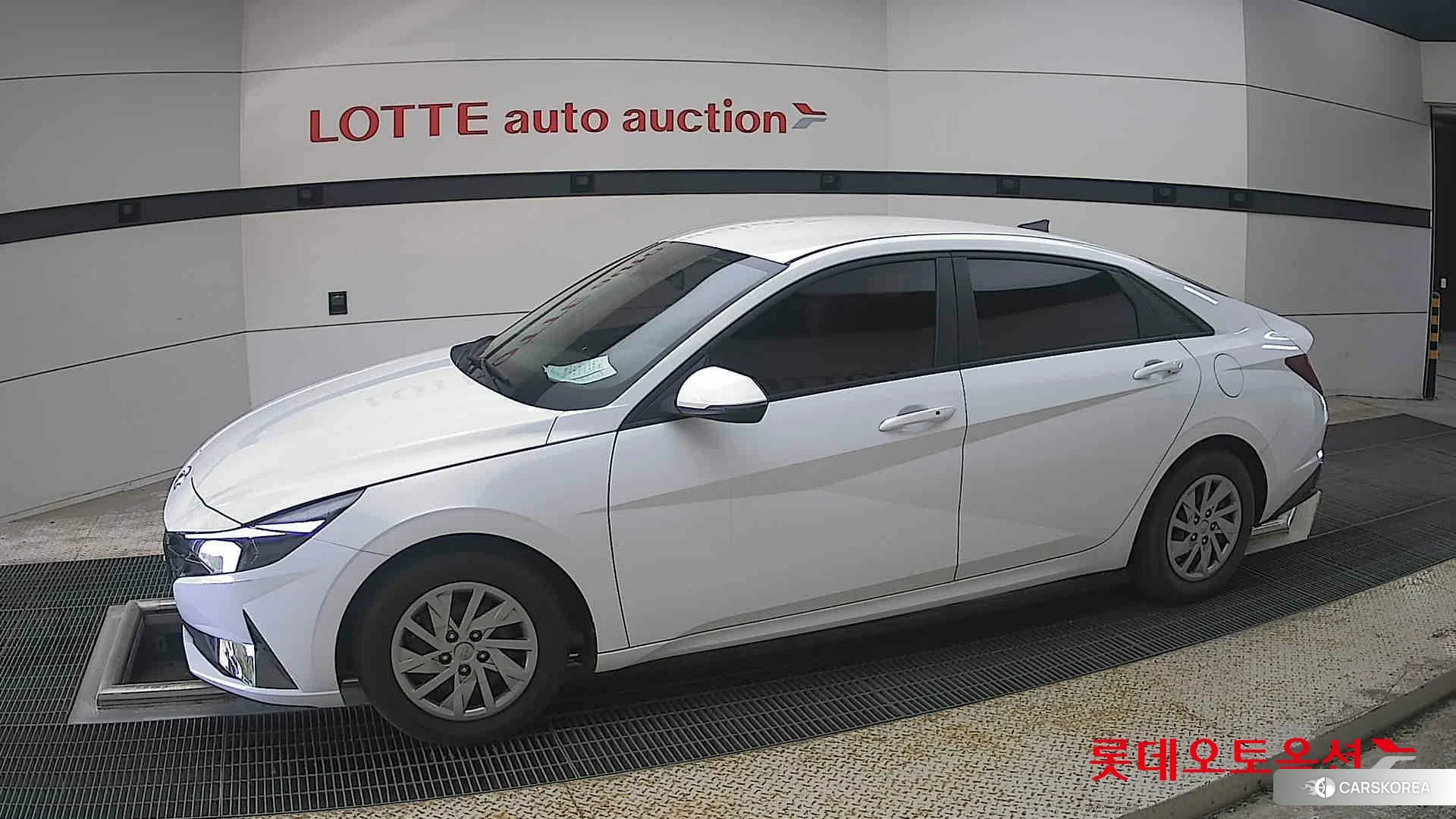 Hyundai Avante 2021 Polar White из Кореи, фото 3