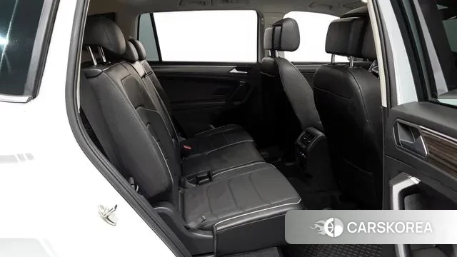 Volkswagen Tiguan Allspace 2022 Белый из Кореи, фото 3