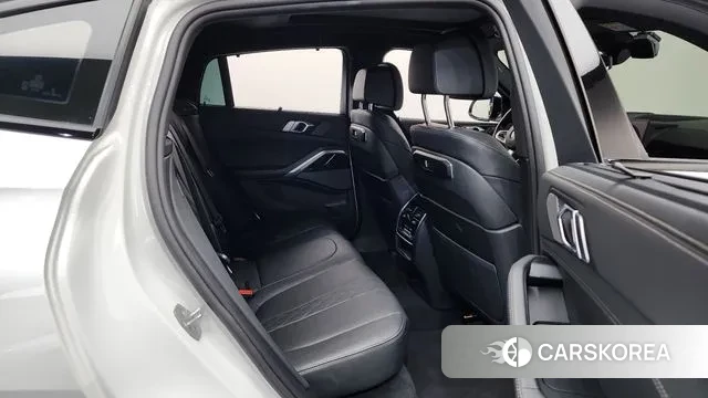 BMW X6 (G06) 2024 Белый из Кореи, фото 3