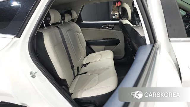 Kia Sportage 5th Generation 2022 Белый из Кореи, фото 3