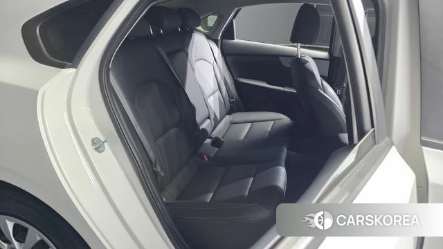 Kia The New K3 2nd generation 2022 Белый из Кореи, фото 3