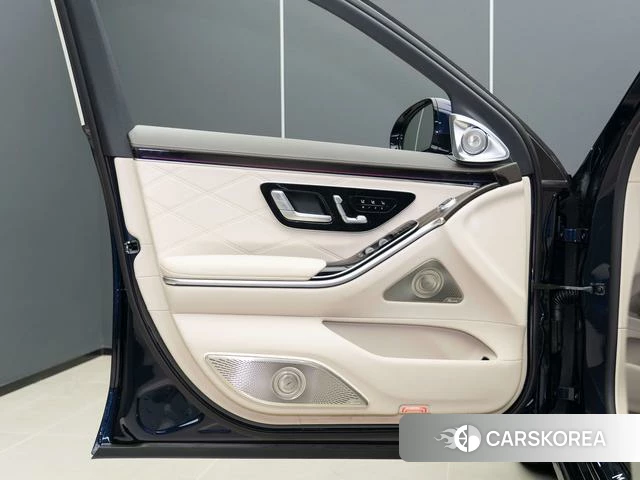 Mercedes-Benz Maybach S-class 2023 Синий из Китая, фото 3