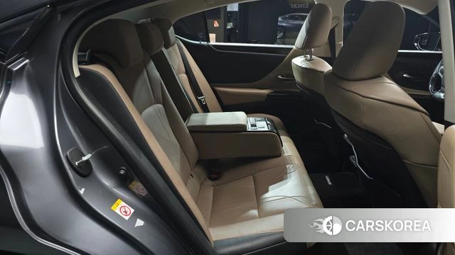 Lexus ES300h 7th generation 2019 Серый из Кореи, фото 3