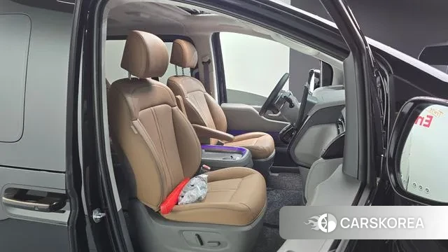 Hyundai Staria 2025 Черный из Кореи, фото 3