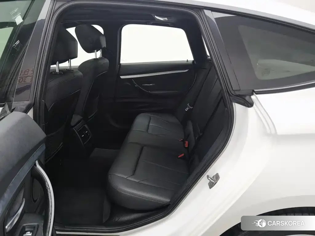 BMW 3 series GT 2020 Белый из Китая, фото 3
