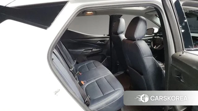 Chevrolet (GM Daewoo) Bolt EUV 2023 Белый из Кореи, фото 3