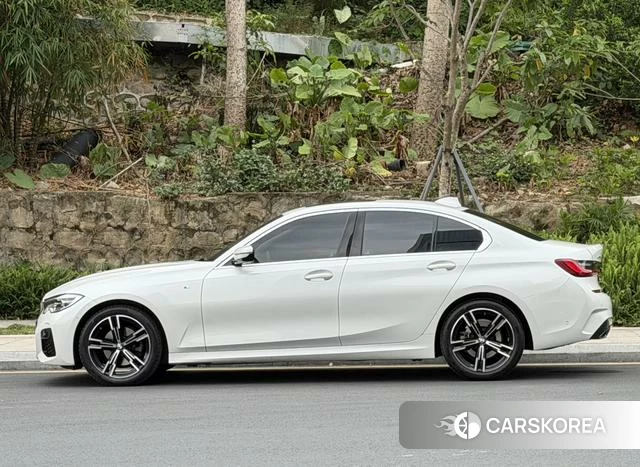 BMW 3 series 2022 Белый из Китая, фото 3