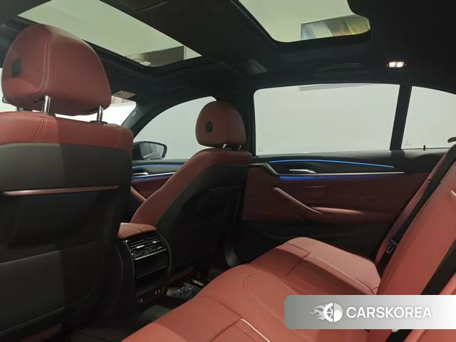 BMW 5 series PHEV 2022 Черный из Китая, фото 3