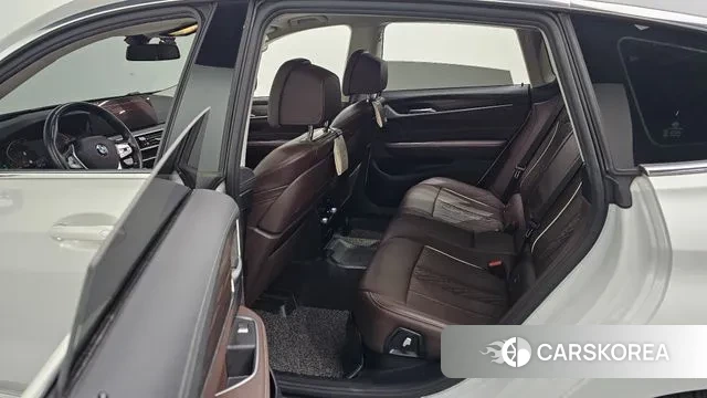 BMW 6 Series GT (G32) 2022 Белый из Кореи, фото 3