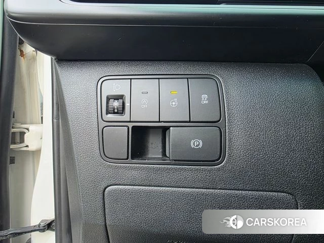 Hyundai Staria 2023 Белый из Кореи, фото 3