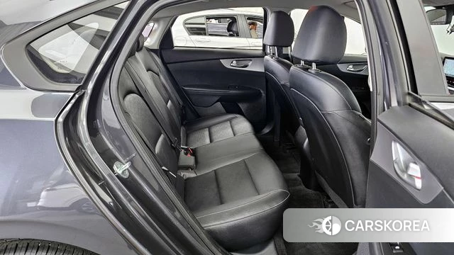 Kia The New K3 2nd generation 2021 Серый из Кореи, фото 3