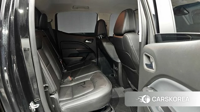 Chevrolet (GM Daewoo) Real New Colorado 2022 Черный из Кореи, фото 3