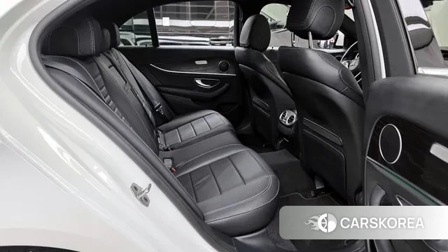 Mercedes-Benz E-Class W213 2022 Белый из Кореи, фото 3