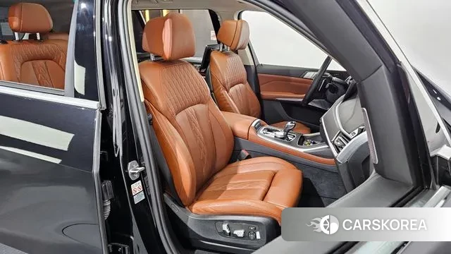 BMW X7 (G07) 2022 Черный из Кореи, фото 3