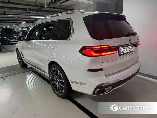 BMW X7 (G07) 2025 Белый из Кореи, фото 3