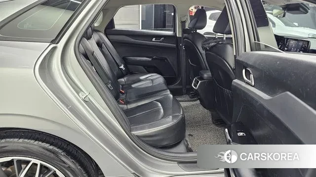 Kia K5 3rd generation 2023 Серебристо-серый из Кореи, фото 3