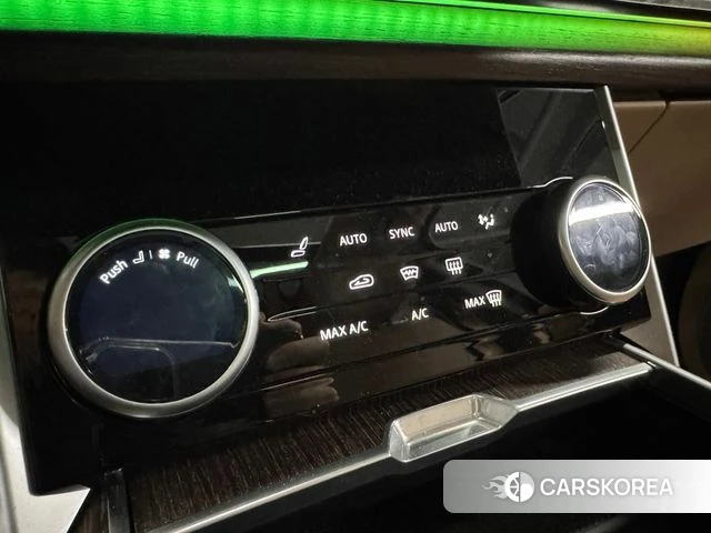 Land Rover Range Rover 5th Generation 2023 Темно-зеленый из Кореи, фото 3