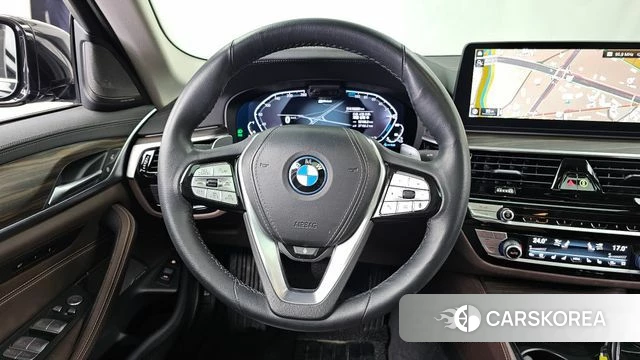 BMW 5 Series (G30) 2023 Черный из Кореи, фото 3