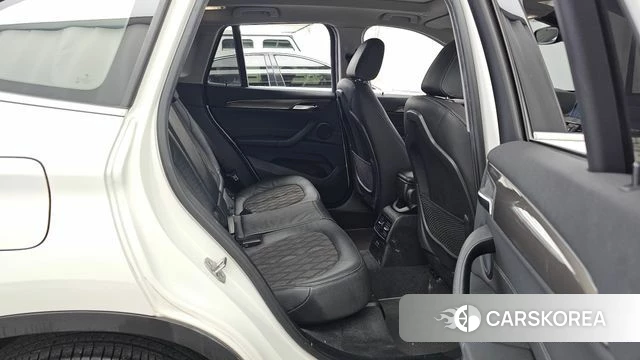 BMW X1 (F48) 2021 Белый из Кореи, фото 3