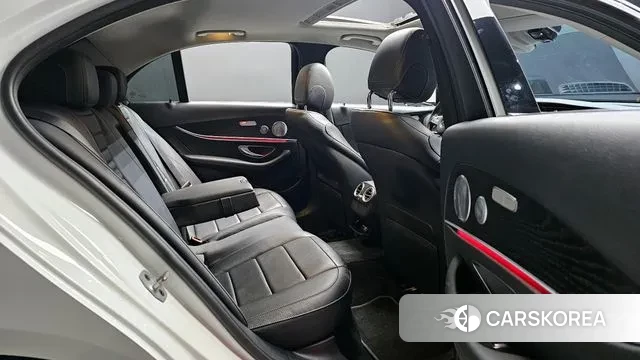 Mercedes-Benz E-Class W213 2018 Белый из Кореи, фото 3