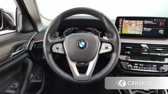 BMW 5 Series (G30) 2022 Черный из Кореи, фото 3