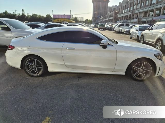 Mercedes-Benz C-Class W205 2021 Белый из Кореи, фото 3
