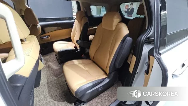 Kia Carnival 4th generation 2023 Белый из Кореи, фото 3