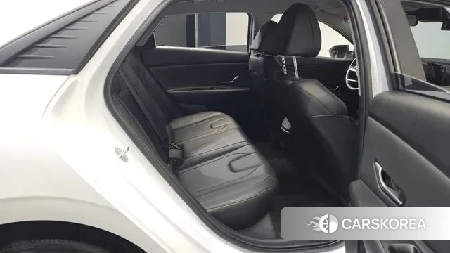 Hyundai Avante (CN7) 2023 Белый из Кореи, фото 3