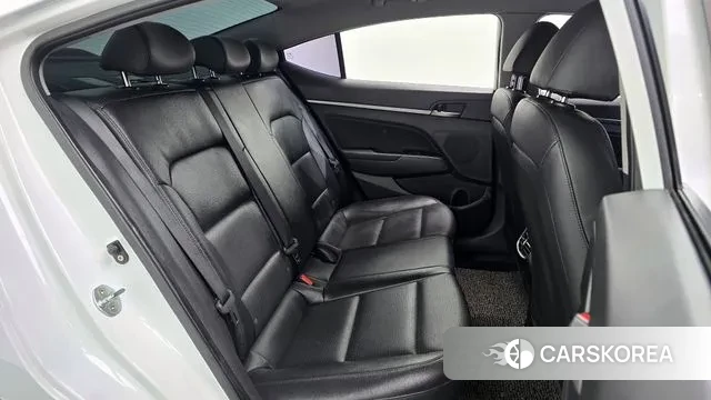 Hyundai Avante AD 2018 Белый из Кореи, фото 3