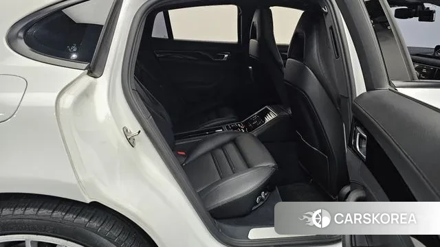 Porsche Panamera (971) 2018 Белый из Кореи, фото 3