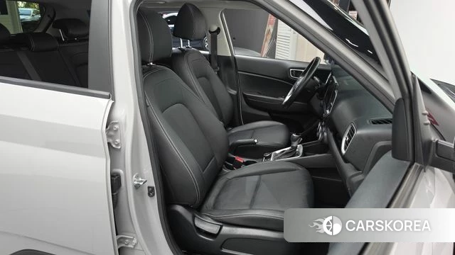 Hyundai Venue 2022 Серебряный из Кореи, фото 3