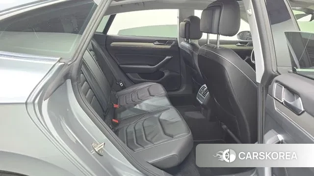 Volkswagen Arteon 2020 Серебристо-серый из Кореи, фото 3