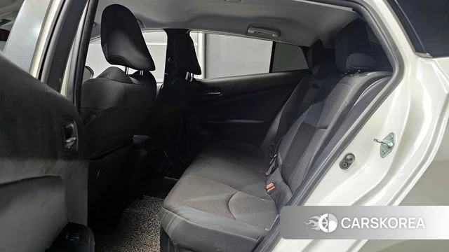 Toyota Prius 4th Generation 2019 Белый из Кореи, фото 3