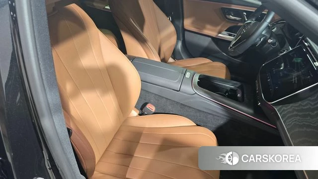 Mercedes-Benz E-Class W214 2024 Черный из Кореи, фото 3